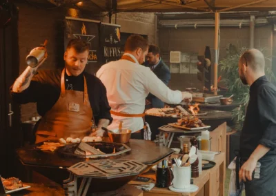 Photo d'une plancha en action avec Julien Lapraille - location - plancha MWD